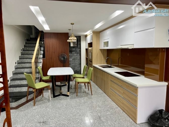 Chỉ 8,1 Tỷ - nhà Đẹp 6 Tầng, Full Nội Thất, HXH Thông, khu Phân Lô chợ An Nhơn - 2