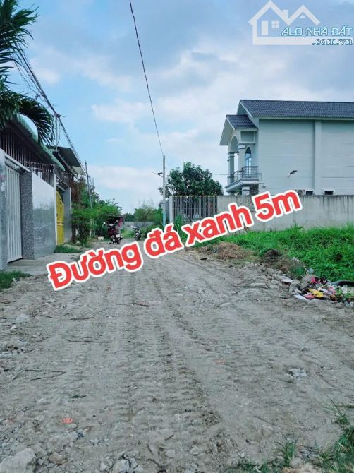 đất gần chợ mỹ hạnh nam 5 x35 full thổ sỏ riêng giá 1 tỷ 380, thương lượng với em - 2