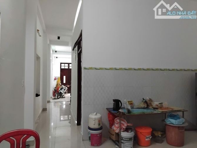 Bán nhà  Liêm lạc 12 dt 100 m2  ngang 5 m lô kẹp cống 2 tầng  giá chỉ nhỉnh hơn  3.6 t - 2