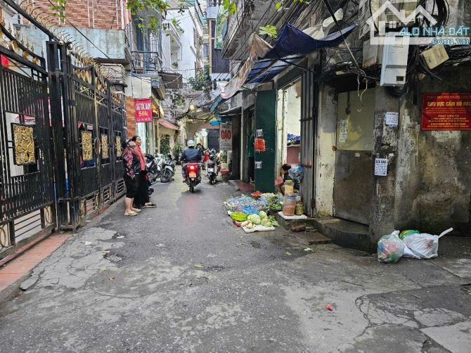 MẶT NGÕ THÔNG-KINH DOANH- BA ĐÌNH- Ô TÔ NHỎ ĐỖ CỔNG-MẶT TIỀN RỘNG-30M2*3T - 2