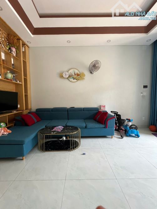 Bán Nhà Phạm Vấn 7.5m, Gần Bãi Tắm Sơn Trà, 71m2, 3 Tầng Chỉ 6.x Tỷ - 2