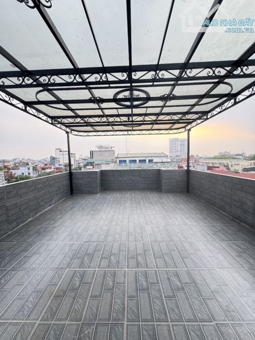 👑 Nhà mới cực đẹp 6 tầng thang máy 12.8 tỷ - 2