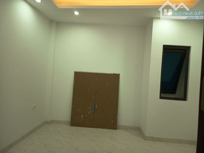 Bán nhà Đường 422 Tân lập 38 m2 5 tầng giá 5.5 tỷ hàng xóm KĐT Tân Tây Đô & Lideco. - 2