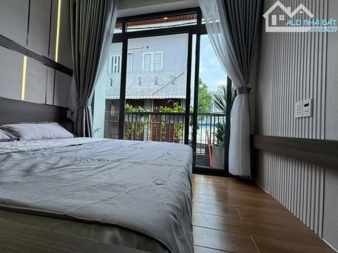 🔥 Ngộp ngân hàng - Bán gấp trong tuần - Nguyễn Thị Minh Khai - 4 x 18m - 4 tầng - 4PN - 2