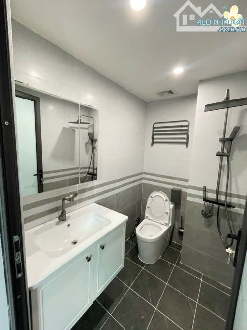 BÁN NHÀ PHỐ TRẠM, LÔ GÓC 3 THOÁNG, GARA THANG MÁY, 7 TẦNG HIỆN ĐẠI, 45M2, 12 TỶ - 2