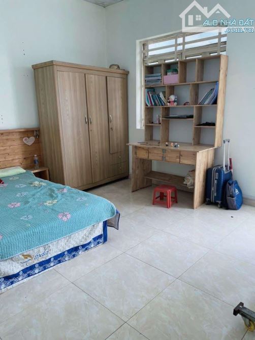 Bán nhà 95m2, 2T, hẻm 7m, ngay chợ Thuận Giao, nhỉnh 3 tỷ, đường 22 tháng 12, Thuận An, BD - 2
