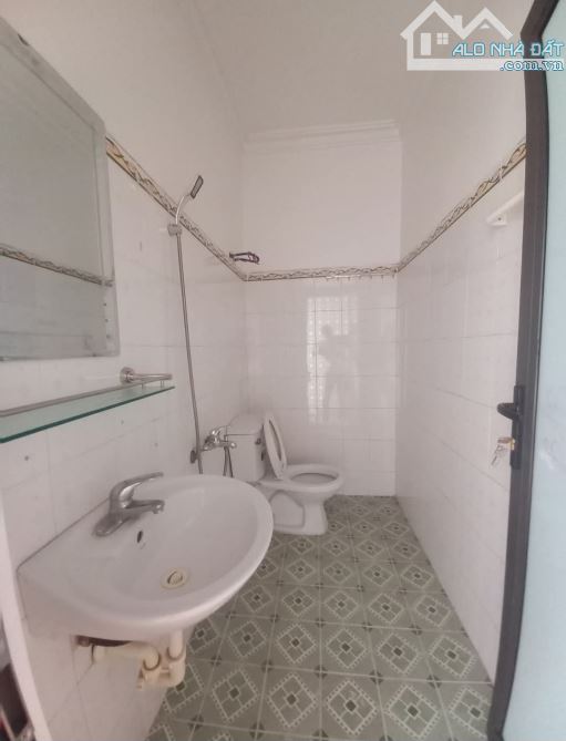 Bán nhà Thiên Lôi, Vĩnh Niệm, Lê Chân, Hải Phòng. 3,5 tầng, 48,8m2, 2,75 tỷ. Ngang 3,85m, - 2