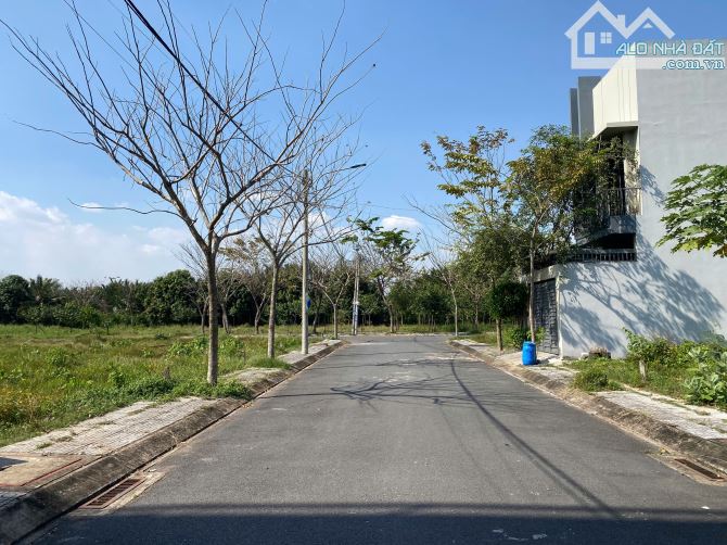 bán đất khu Vạn Phát Hưng đường Trường Lưu,P Long Trường , Q9 - DT: 81 m2 - 2