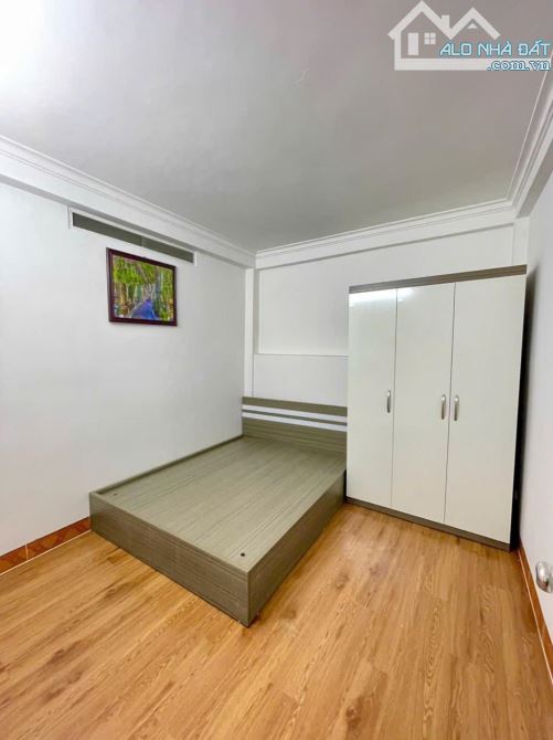 CĂN HỘ ĐẸP KHU GIẢI PHÓNG! NGÕ Ô TÔ, AN NINH, YÊN TĨNH, FULL NỘI THẤT, ~60M2 2N1WC 1..TỶ - 2