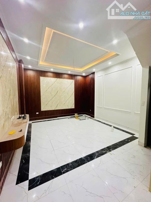 KIM NGƯU HAI BÀ TRƯNG KHU PHÂN LÔ DÂN TRÍ CAO Ô TÔ TRÁNH 55M2 6 TẦNG THANG MÁY NHỈNH 17 TỶ - 2