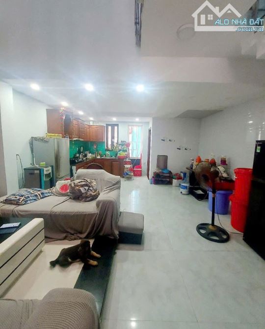 Chủ rất Thiện Chí bán căn nhà 3 tầng đường Hồ Thấu,  gần Võ Nguyên Giáp - Biển Mỹ Khê - 2