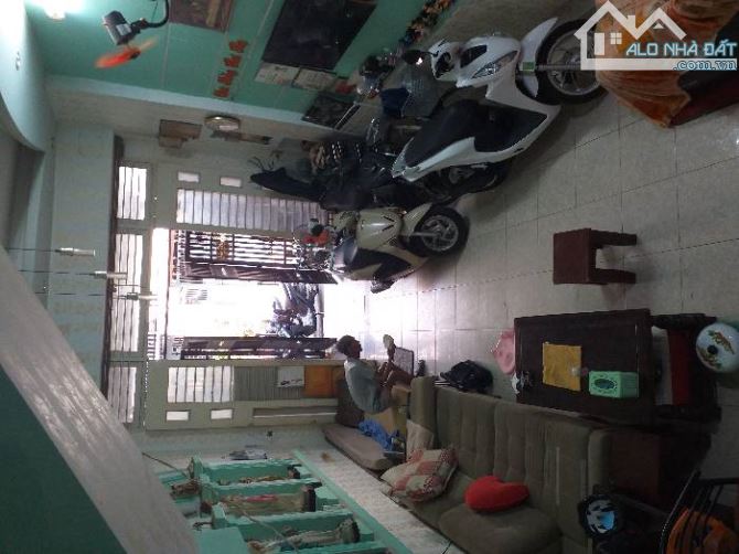 NHÀ 4 TẦNG HXH QUAY ĐẦU - QUANG TRUNG - ĐỐI DIỆN UBND - NỞ HẬU - 73M2 - GIÁ 7.X TỶ - 2