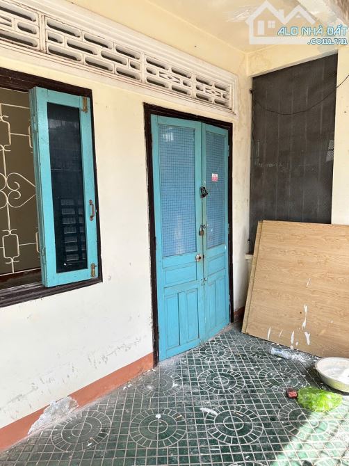 Bán đất tặng nhà cấp 4 Cũ tại hẻm 183 Mai Hắc Đế - 2