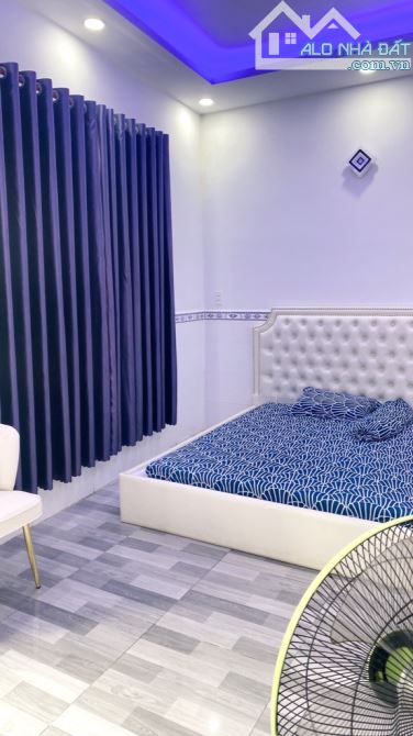LÔ GÓC 2 MẶT THOÁNG MÁT - PHAN VĂN TRỊ - NGANG KHỦNG 5.5 - 50M2 - GIÁ 6.X TỶ - 2