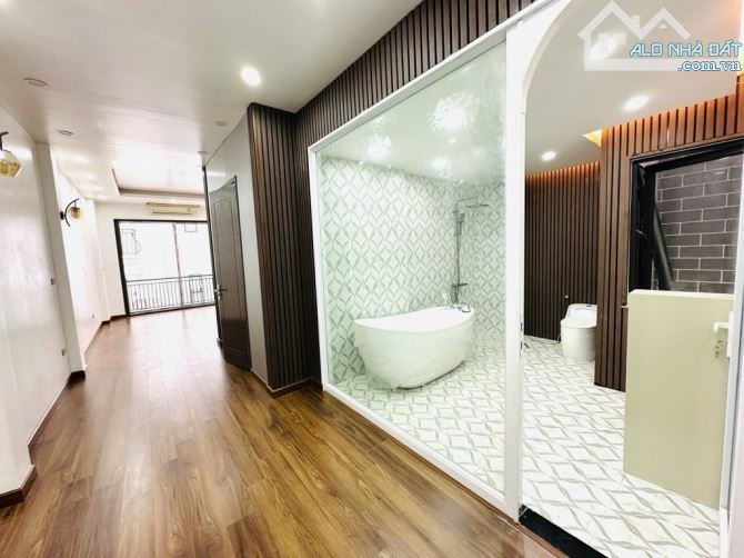NHÀ ĐẸP  NGUYỄN SƠN 70m 5 tầng - LÔ GÓC- SÁT PHỐ - NHIỀU TIỆN ÍCH -THANG MÁY - GẦN TRƯỜNG - 2
