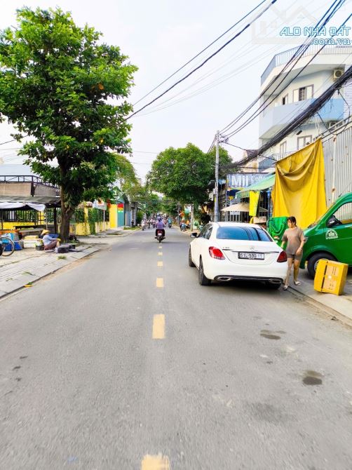 BÁN ĐẤT 70M2 GẦN CHỢ LONG TRƯỜNG VUÔNG VỨC - Ô TÔ - GẦN KĐT ĐÔNG TĂNG LONG - GIÁ 3.1TỶTL - 2