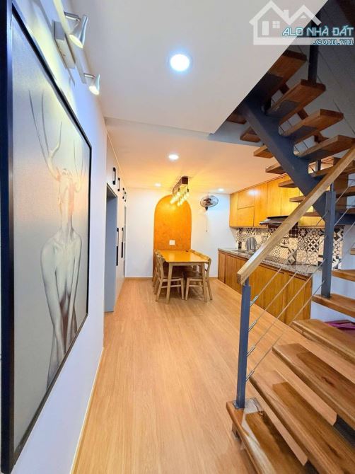NHÀ GÒ VẤP 6,7x12M GIÁ 6,1 DT 81M2 TỶ SÂN ĐỂ XE 15M2 3 TẦNG 3 PHÒNG NGỦ - 2