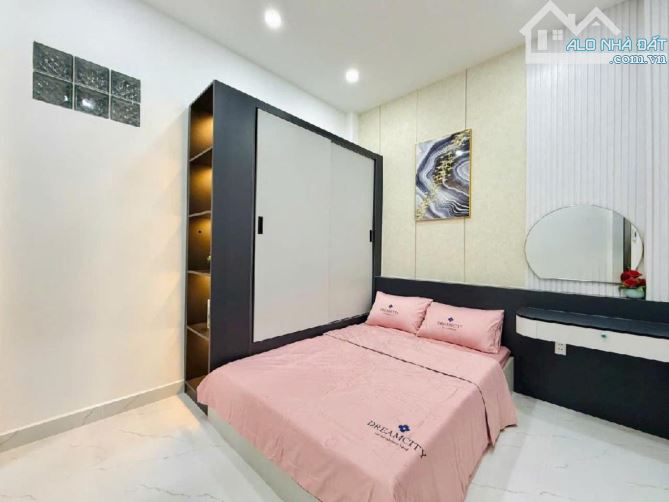 BÁN CĂN NHÀ TRÊN ĐƯỜNG QUANG TRUNG P10 GÒ VẤP NỞ HẬU 5,4M GIÁ 5,49 TỶ 3 TẦNG 4 PHÒNG NGỦ - 2