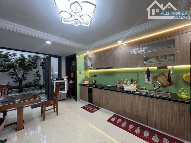SIÊU PHẨM NHÀ PHỐ NGANG KHỦNG 5M – TÂN CỔ ĐIỂN ĐẲNG CẤP – HẺM XE TẢI – TẶNG FULL NỘI THẤT - 2
