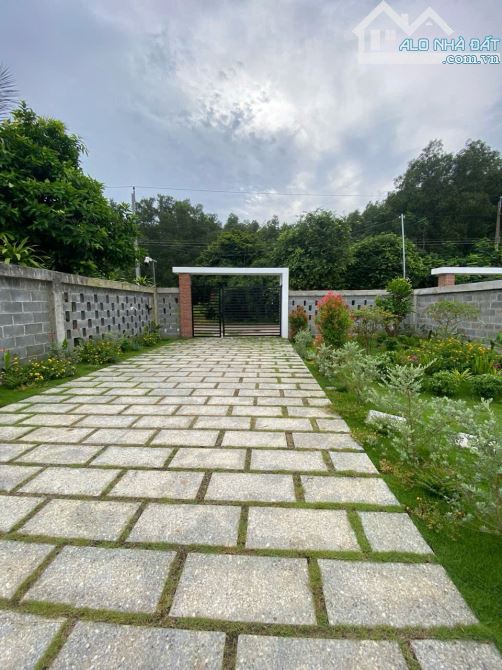 VILLA 1 TRỆT 1 LẦU MT NGUYỄN HUỆ - ĐẤT ĐỎ - BRVT - 2