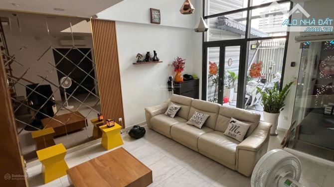 Bán gấp Villa mini ngay Phố phụ khiện Nguyễn Tri Phương -3/2  Giá:23 tỷ. - 2
