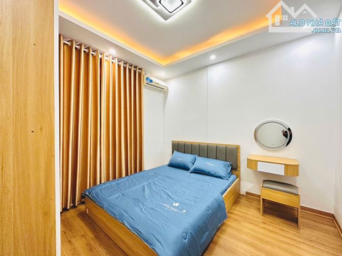 NHÀ PHÚC TÂN - HOÀN KIẾM NGAY MẶT PHỐ 4 TẦNG ,2 NGỦ SỔ ĐỎ SẴN ,GIAO DỊCH NGAY. - 2