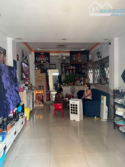 MẶT TIỀN LÊ QUANG SUNG - KHU KINH DOANH ĐỈNH- GẦN NGAY UỶ BAN QUẬN - 3 TẦNG - 38M2 - 2