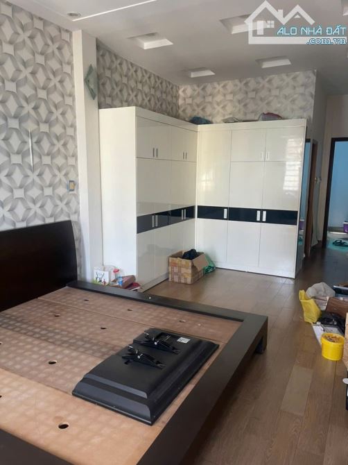 BÁN ĐẤT TẶNG NHÀ 4 TẦNG_LẠC LONG QUÂN_QUẬN 11_TRƯỚC NHÀ 5m. - 2