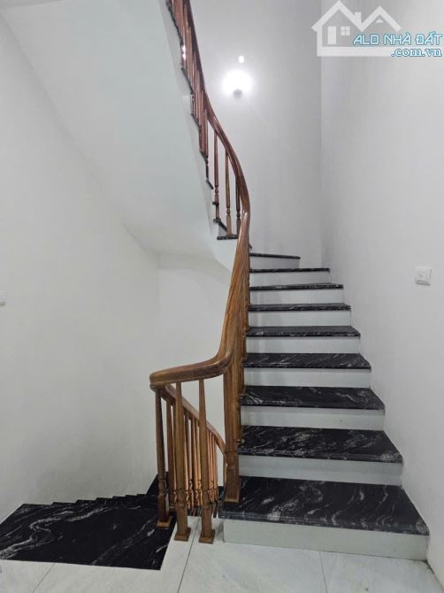 BÁN NHÀ LÔ GÓC - MẶT NGÕ Ô TÔ KINH DOANH PHỐ VĨNH HƯNG - HOÀNG MAI - 45M2 -  4,8 TỶ - 2