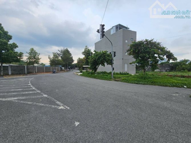 Đất 3 mặt tiền kdc Đồng Chàm gần BigC Go Tp. Dĩ An - 3