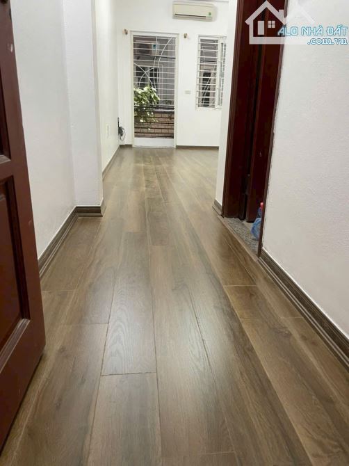 BÁN NHÀ ĐẸP PHỐ TƯ ĐÌNH -38M2- 4NGỦ- GẦN PHỐ -DÂN TRÍ CAO CHỈ 6TỶ

- - 3