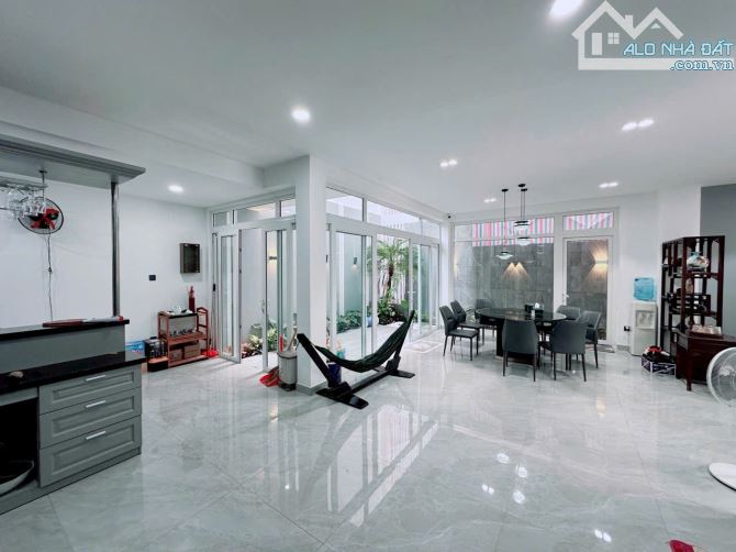 Giảm 8 tỷ còn 39 tỷ bán nhà 2 góc  Nguyễn Văn Nghi Q.Gò Vấp 7.1x23m - 4 tầng HĐT~1 tỷ/năm. - 3