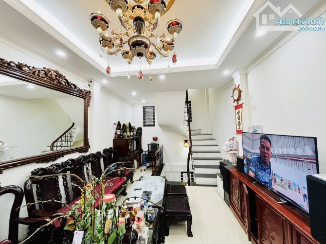BÁN NHÀ NGÕ NÔNG GẦN PHỐ 7,5 TỶ 35m 5 TẦNG MT 4m CÁCH 10m Ô TÔ ĐỖ LẠC LONG QUÂN CẦU GIẤY - 3