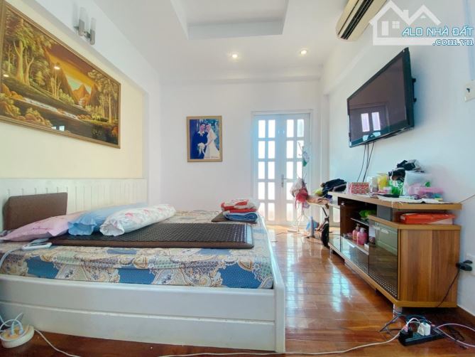Bán nhà đối diện Nhà hát Hòa Bình - 4 tầng vị trí độc nhất - 3
