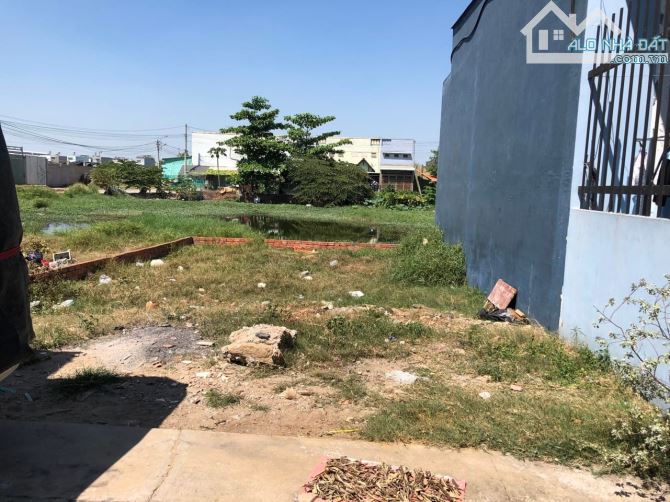 CẦN BÁN GẤP LÔ ĐẤT ĐẸP 81M2 -GIÁ 1 TỶ 430 TRIỆU - GẦN CHỢ XUÂN THỚI THƯỢNG - GIÁ ĐẦU TƯ - 3