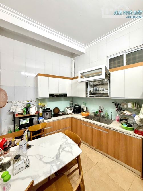 BÁN NHÀ 5 TẦNG ĐỊNH CÔNG 36M2 - GẦN Ô TÔ - SỔ ĐỎ - CHỈ 7.1 TỶ - 3