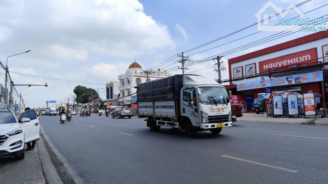 D187 Bán đất 136m2 - Góc 2 MẶT TIỀN Kinh Doanh KDC xầm uất, Đường YÊN THẾ, Hố Nai 3, TB. G - 3
