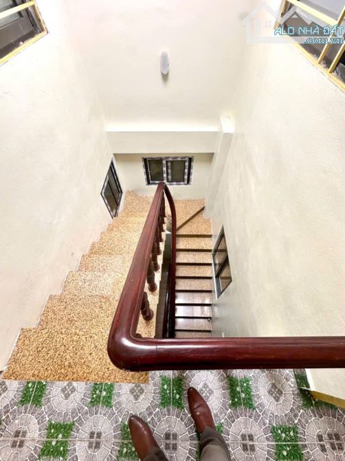 Bán nhà phố Lê Thanh Nghị - Bách Khoa - 52m2 x 5 Tầng - 8 phòng - MT 4.8m - NGÕ THÔNG - 3