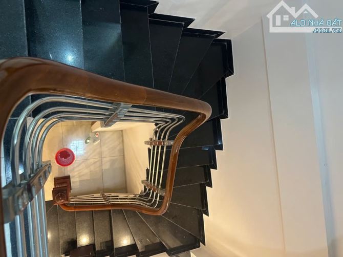 BÁN NHÀ 89 PHỐ TỨ LIÊN, NGÕ NÔNG, THÔNG - DÂN XÂY - SÁT PHỐ - 50M2 - 9.7 TỶ - 3