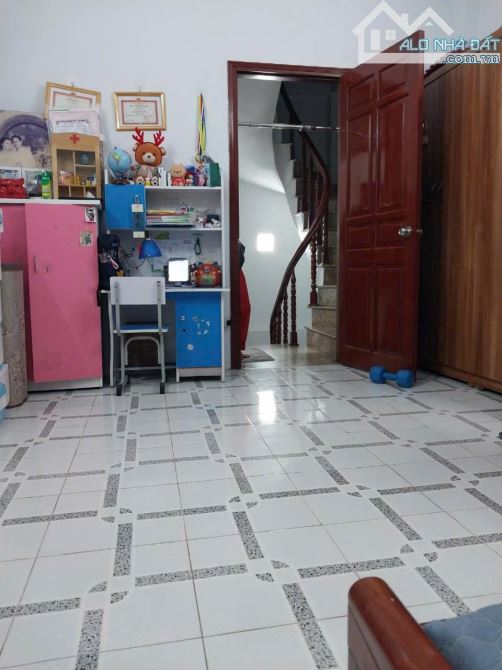 NHÀ ĐẸP DÂN XÂY PHỐ ĐÔNG THIÊN - VĨNH HƯNG - HOÀNG MAI- 5,4 TỶ - NGÕ THÔNG, Ở SƯỚNG - 3