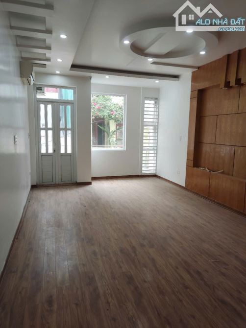 Bán nhà 4 tầng ngõ 2 ô tô tránh nhau phố Thiên Lôi - 3