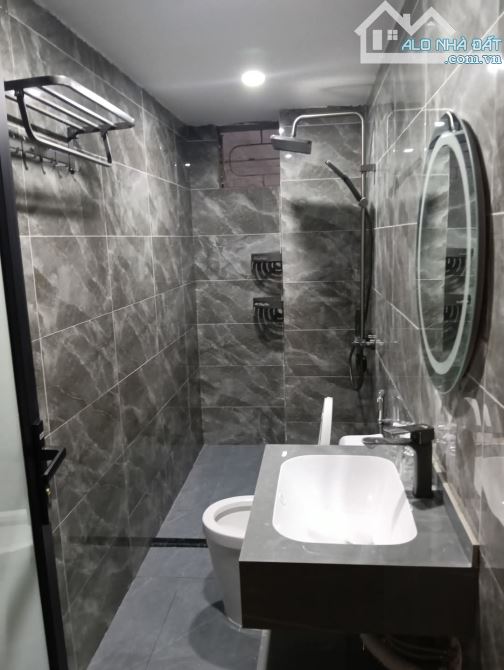 10.8 tỷ, Nhà đẹp full nội thất, 50m ra Phố Lạc Long Quân, 48m2 đất, 5 ngủ, dân trí - 3