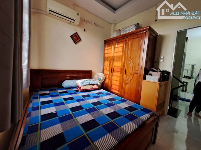 Bán nhà 1 trệt, 2 lầu tại hẻm 1734 lê văn lương - 3