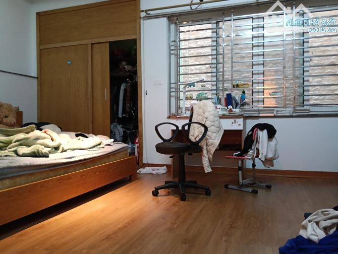 Bán nhà 2 mặt ngõ kinh doanh ô tô tránh vào nhà 42m2 Phố Ngọc Hồi - 3