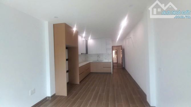 Nhà đẹp Ô Tô 7 chỗ đỗ cổng, Thang máy. Xuân Đỉnh hàng xóm Kosmo, Xuân La. 50m. 14 tỷ - 3