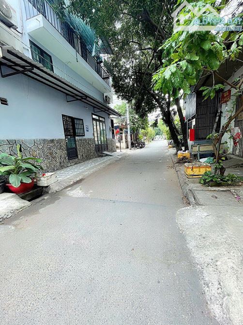 Bán nhà Hẻm 6m Gò Dầu (5 x 4m), nhà 1 trệt 2 lầu, 3pn 3tolet, giá bán 3,05 tỷ - 3