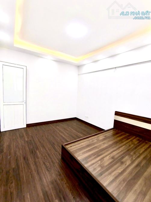 Căn hộ chung cư - Đền Lừ , Tân Mai                57m - 3,28 tỷ - 3