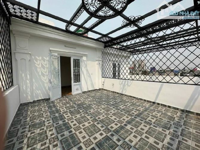 Chỉ 7 tỷ xíu, sở hữu nhà 6 tầng Giang Biên, lô góc, thang máy, ngõ ô tô thông, 38m MT 4.8m - 3