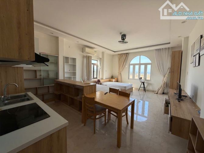 Tòa căn hộ 5 tầng mặt tiền Trường Sa, 100m2, gần bãi tắm sơn Trà, view triệu đô. - 3