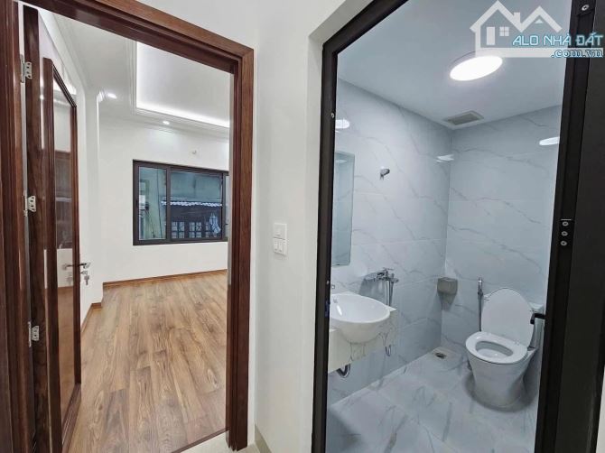 Hót ! TRUNG TÂM CẦU GIẤY - Ô TÔ - KINH DOANH - 2 Thoáng - 40M x 6 Tầng Giá 15.2 Tỷ - 3